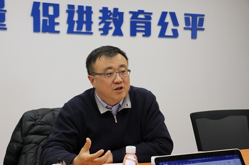 新闻稿图片-杨斌校长讲话.jpg